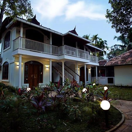 Bamboo Lagoon Backwater Front Resort Alappuzha Exteriör bild